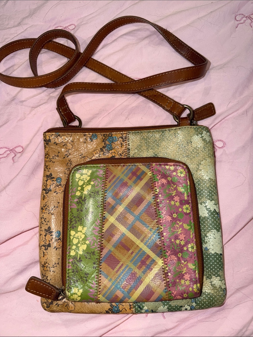 FOSSIL Patchwork Floral & Plaid Crossbody Bag front holds all cards